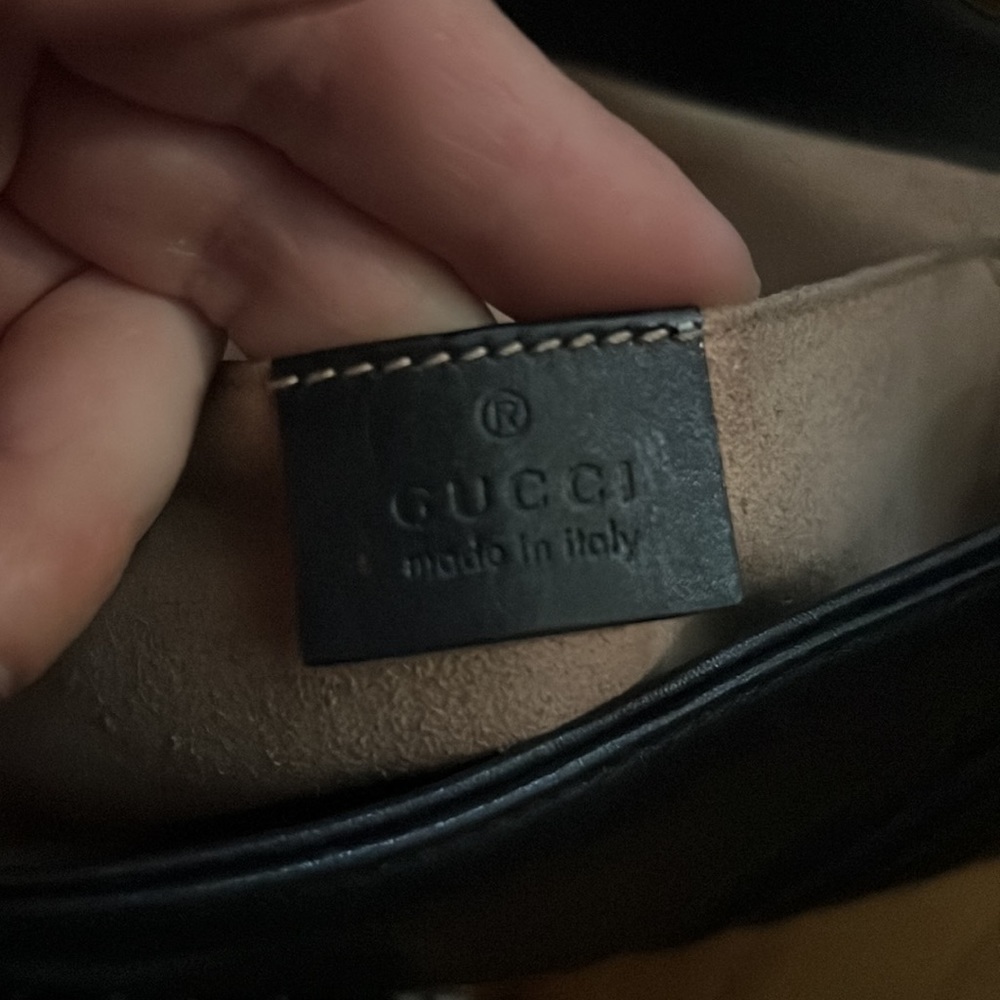 100% authentic Gucci marmont black leather handbag with gold chain hardware - Picture 8 of 15